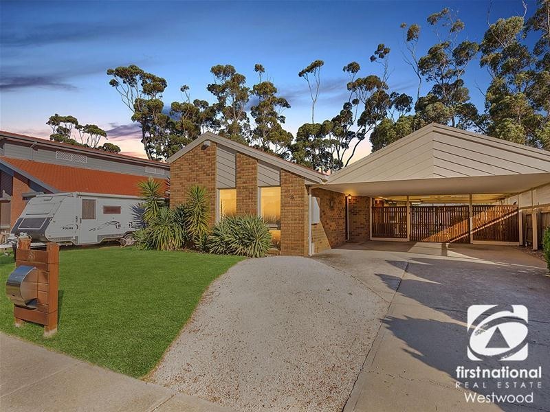 35 Flinders Crescent, Wyndham Vale VIC 3024