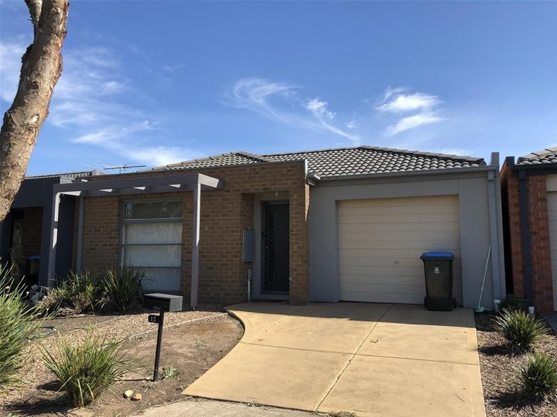 12 Edgevale Way, Tarneit VIC 3029
