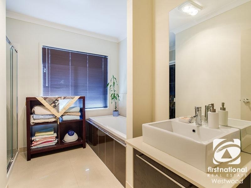 63 Ribblesdale Avenue, Wyndham Vale VIC 3024