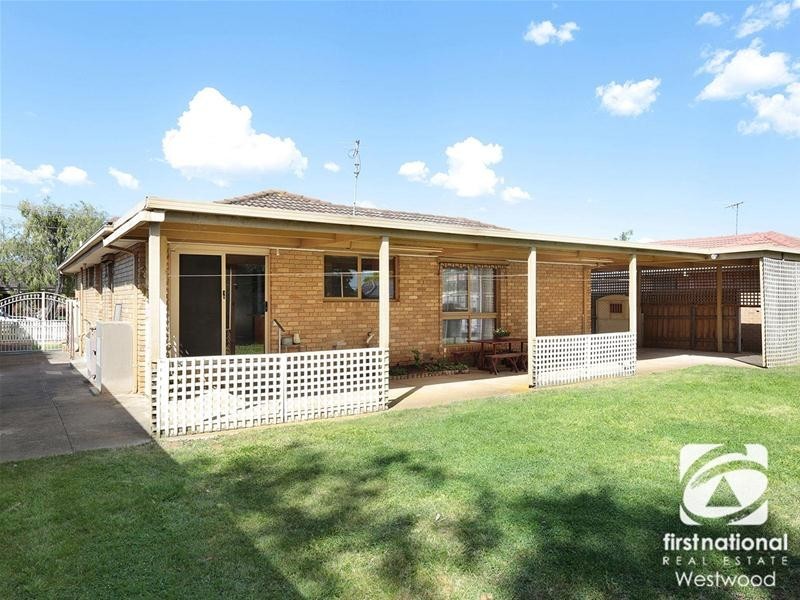 9 Quartok Avenue, Werribee VIC 3030