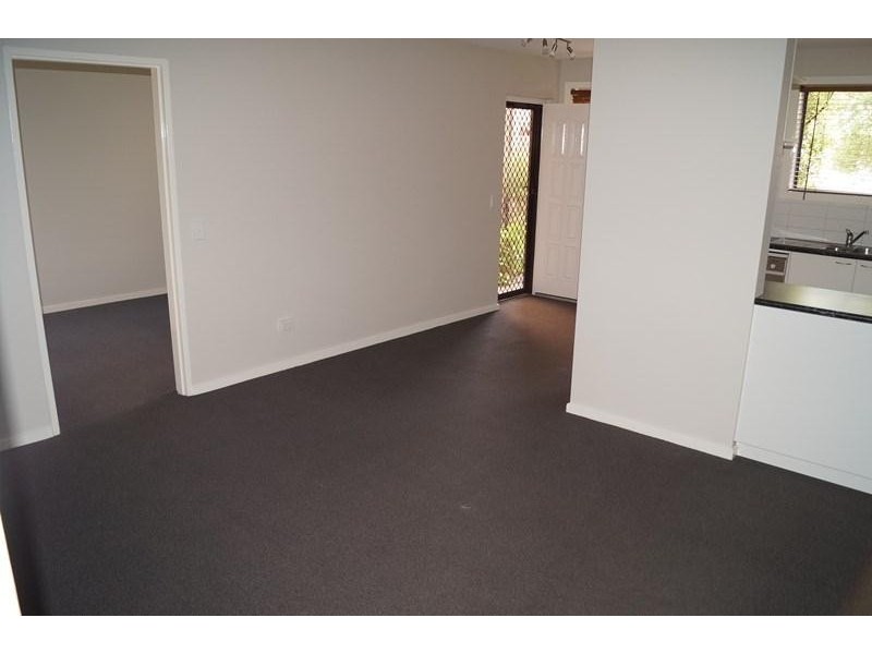 2/90 Primrose Street, Essendon VIC 3040