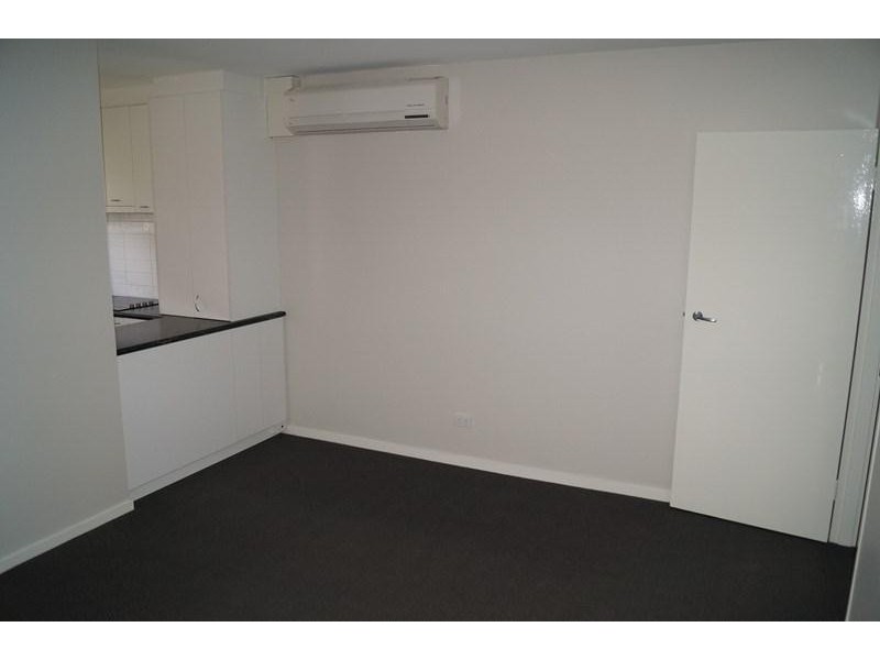 2/90 Primrose Street, Essendon VIC 3040