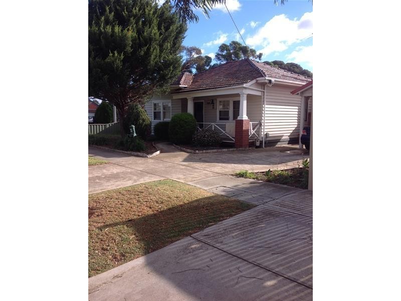 120 Greaves Street North, Werribee VIC 3030