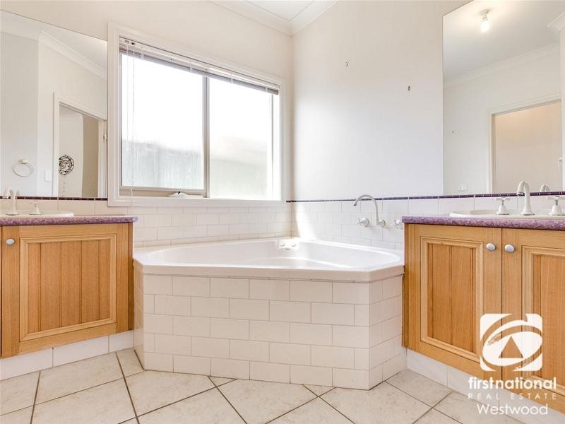 7 Bloomsbury Place, Wyndham Vale VIC 3024