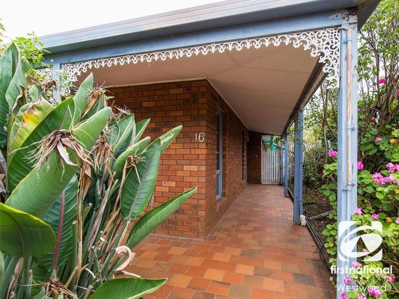 16 Strickland Avenue, Hoppers Crossing VIC 3029