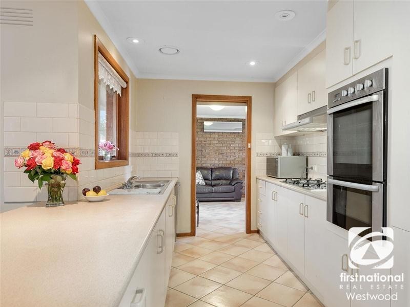 11 Tolmie Avenue, Werribee VIC 3030