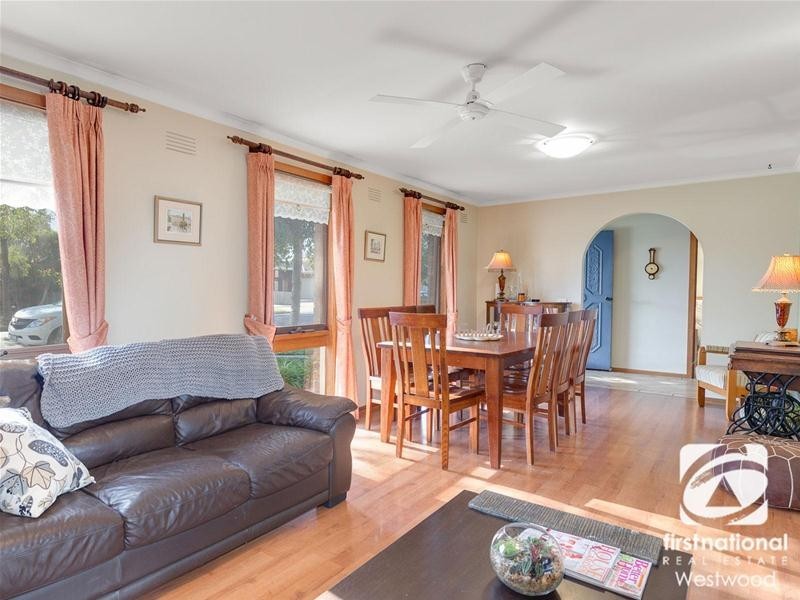 11 Tolmie Avenue, Werribee VIC 3030