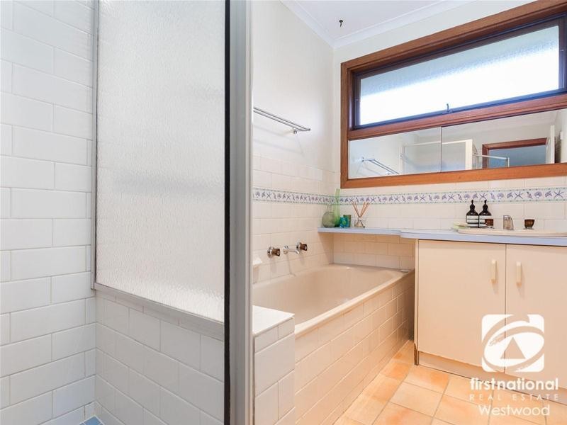 11 Tolmie Avenue, Werribee VIC 3030