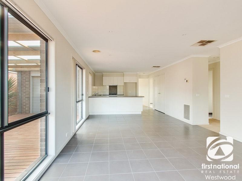 10 Nautilus Close, Wyndham Vale VIC 3024