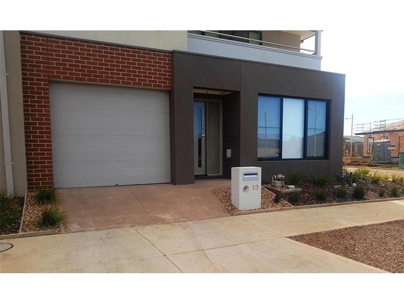 13 Nalara Street, Werribee VIC 3030