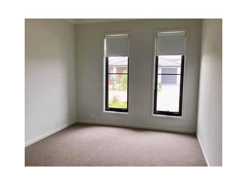 13 Nalara Street, Werribee VIC 3030