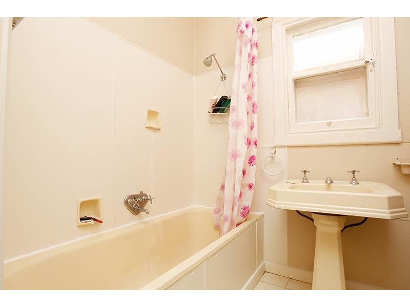 2 Bolwell Street, Werribee VIC 3030