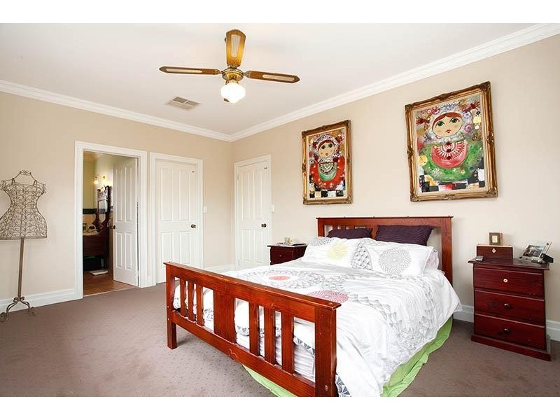 2 Bolwell Street, Werribee VIC 3030