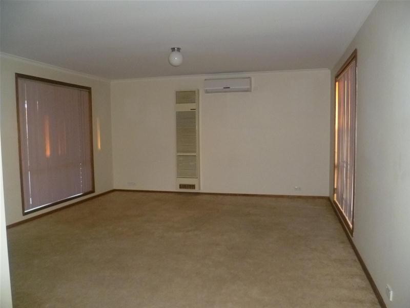 4/227 Princes Highway, Werribee VIC 3030