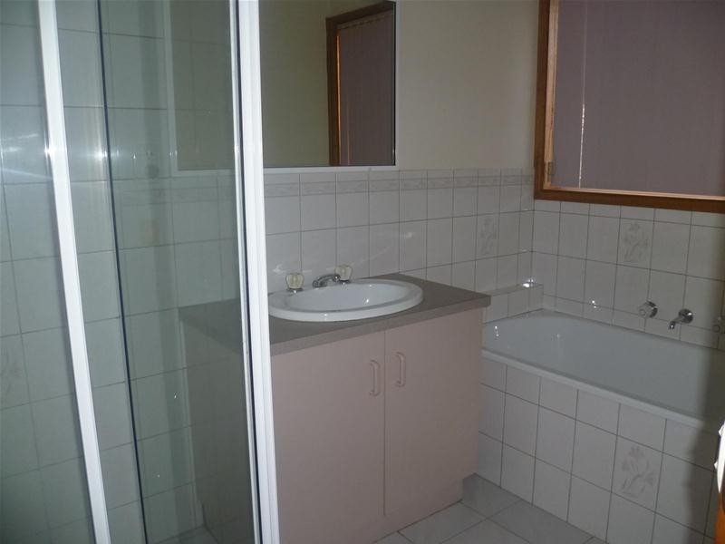 4/227 Princes Highway, Werribee VIC 3030