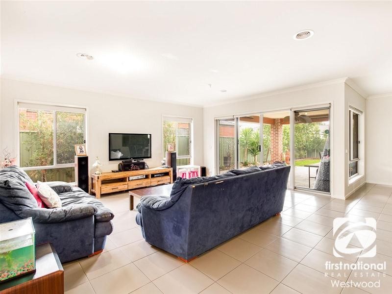 10 Narmara Mews, Wyndham Vale VIC 3024