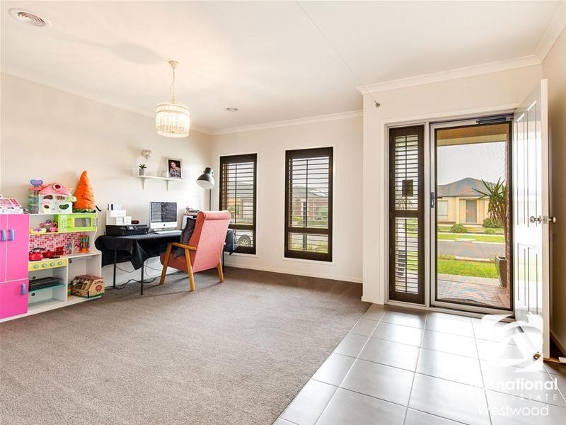 10 Narmara Mews, Wyndham Vale VIC 3024