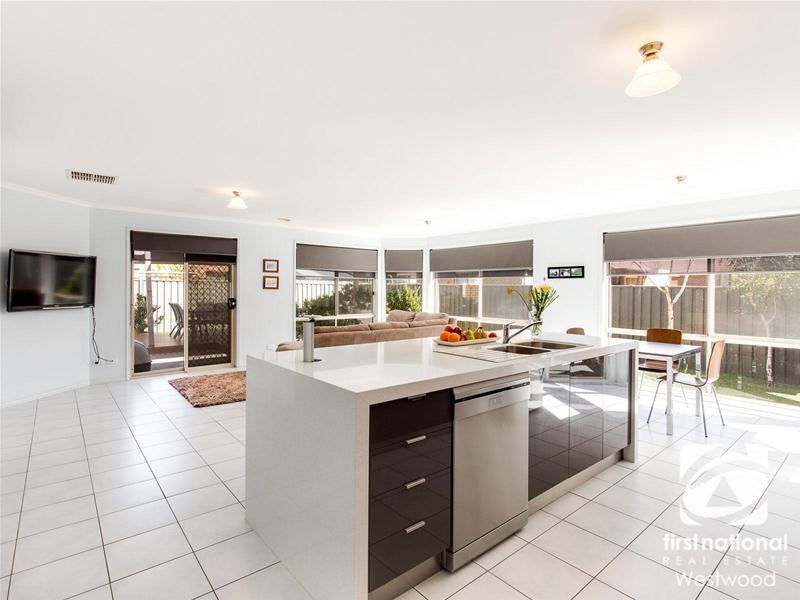 4 Desert Gum Terrace, Wyndham Vale VIC 3024