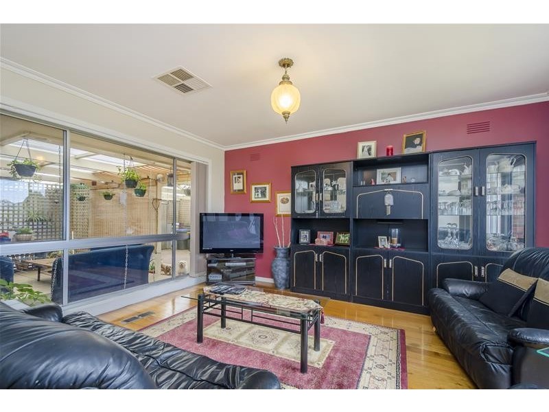 4 Sheringham Drive, Werribee VIC 3030