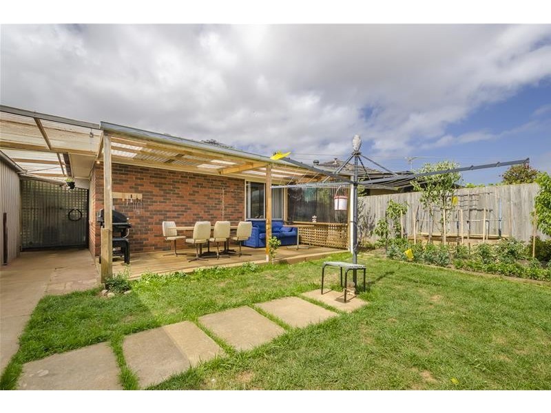 4 Sheringham Drive, Werribee VIC 3030