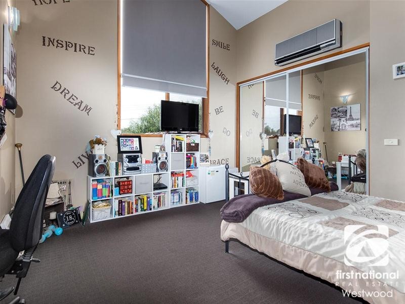 8 Nuragi Court, Werribee VIC 3030