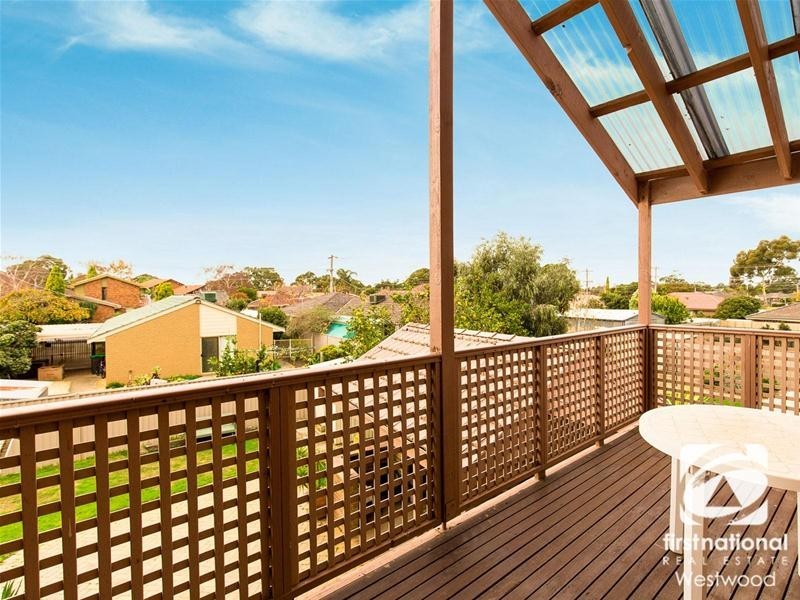 8 Nuragi Court, Werribee VIC 3030
