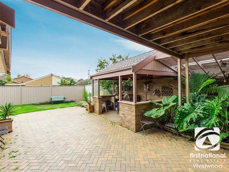 8 Nuragi Court, Werribee VIC 3030