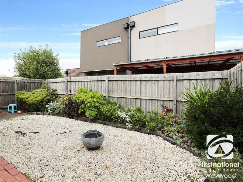 1/11 Montana Drive, Werribee VIC 3030