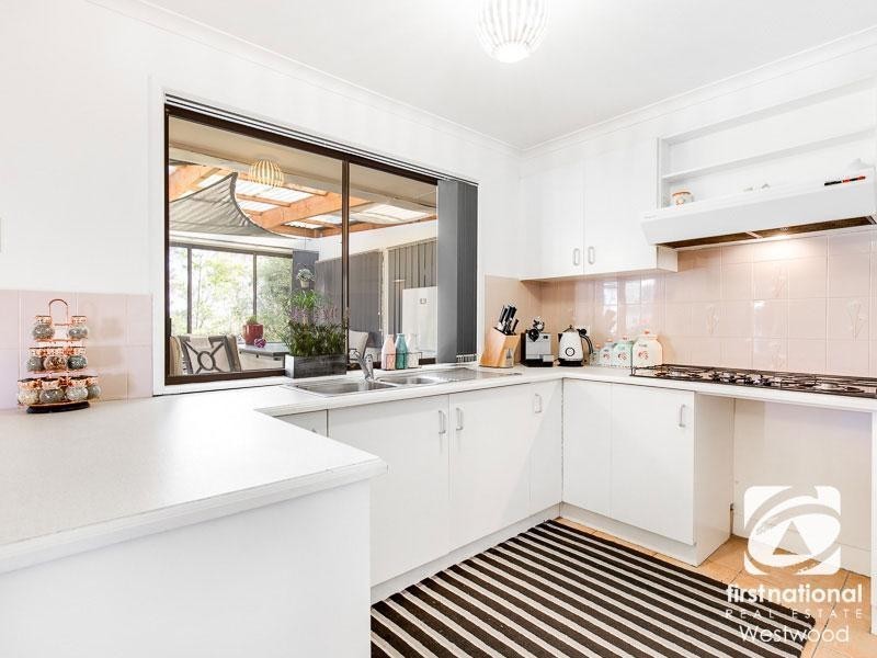 6 Presidents Court, Werribee VIC 3030