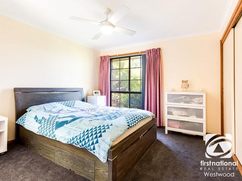 6 Presidents Court, Werribee VIC 3030