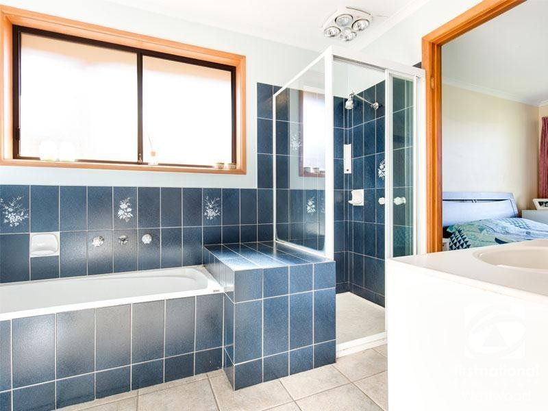 6 Presidents Court, Werribee VIC 3030