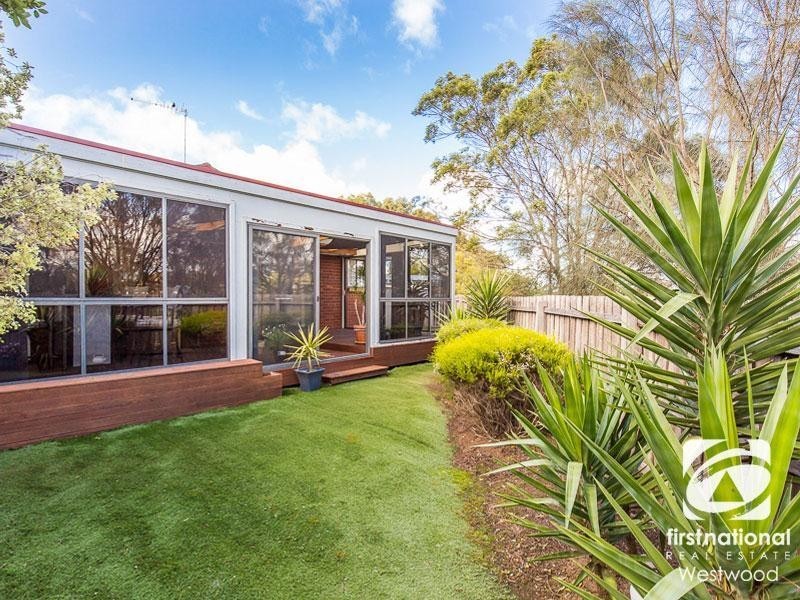 6 Presidents Court, Werribee VIC 3030