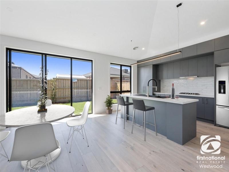 36 Fairhall Avenue, Werribee VIC 3030