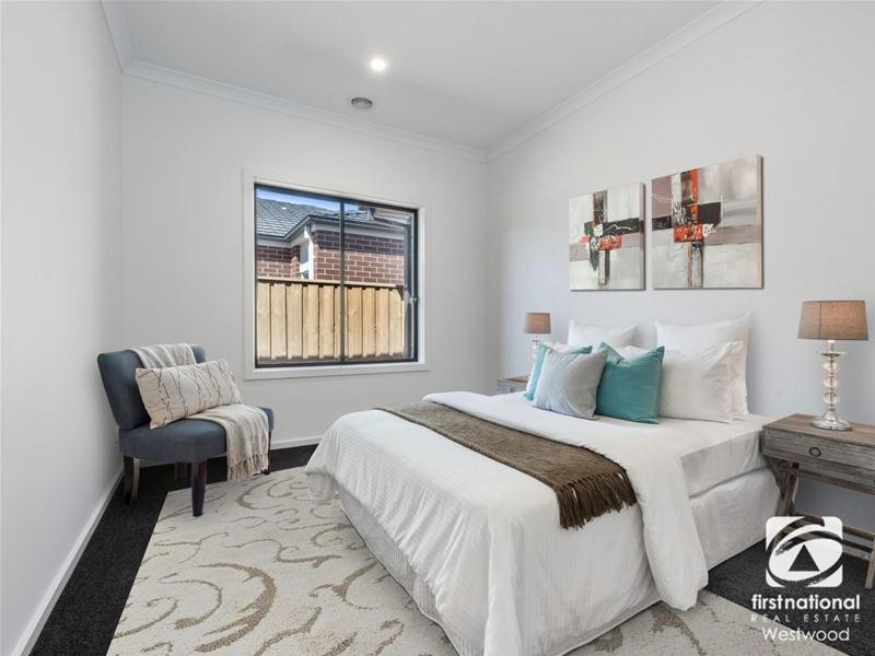 36 Fairhall Avenue, Werribee VIC 3030