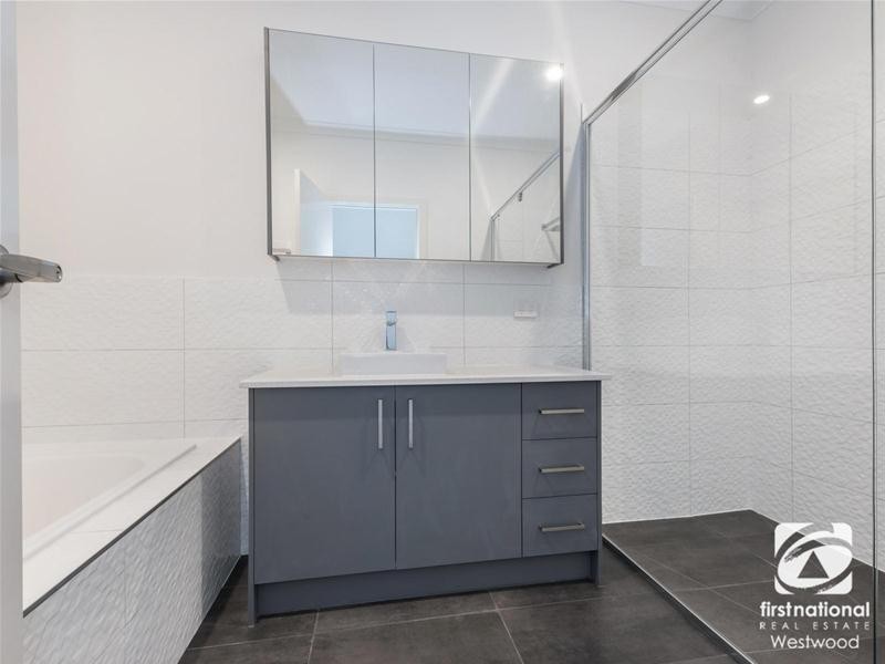 36 Fairhall Avenue, Werribee VIC 3030