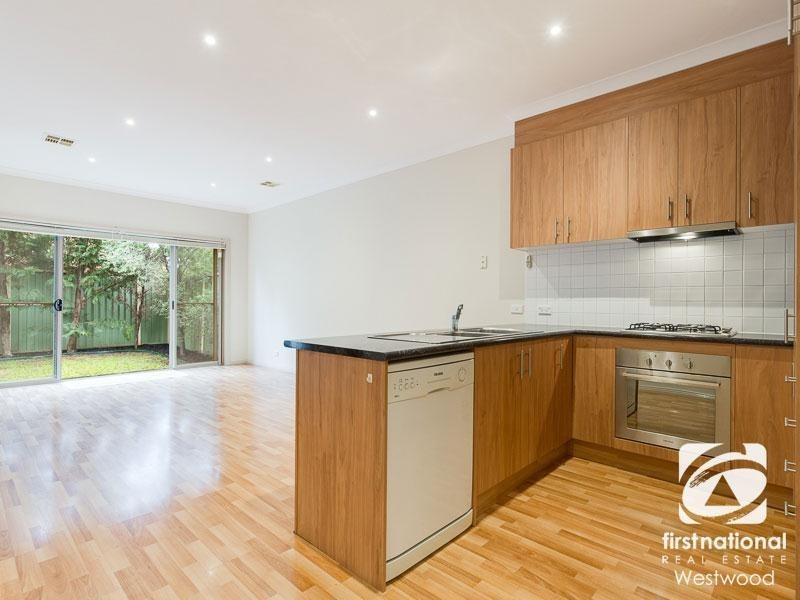 4/41 Hyde Park Terrace, Point Cook VIC 3030