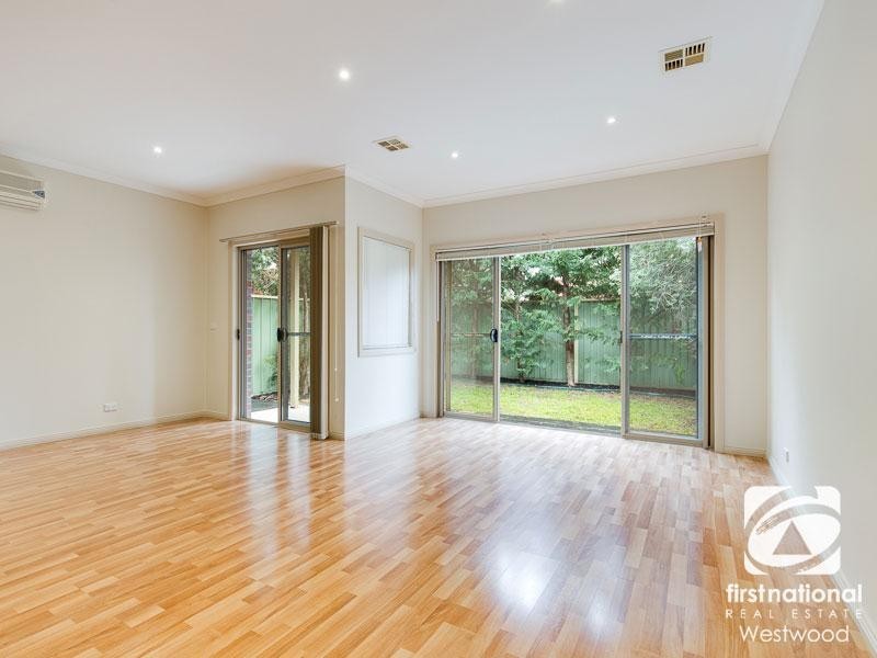 4/41 Hyde Park Terrace, Point Cook VIC 3030