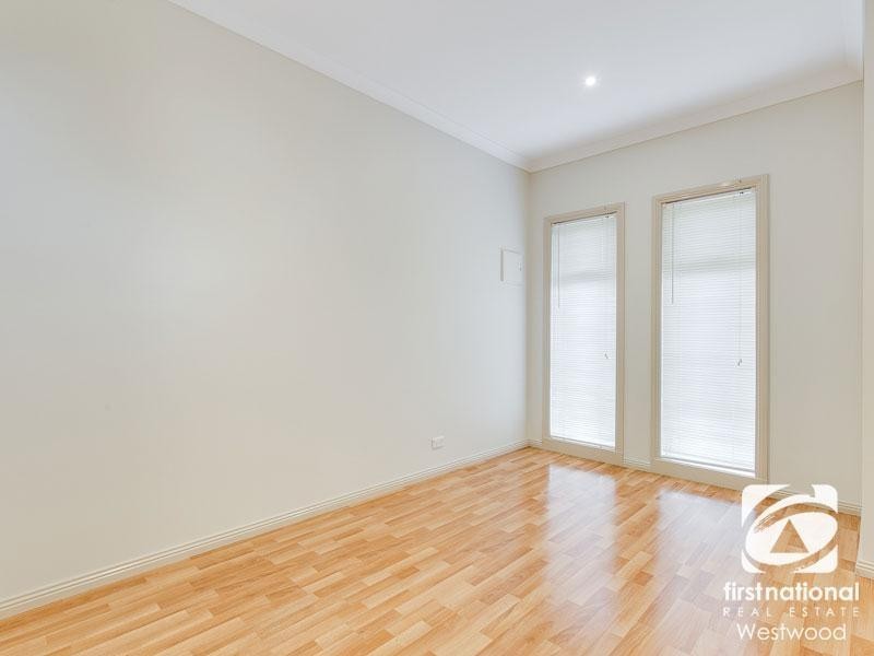 4/41 Hyde Park Terrace, Point Cook VIC 3030