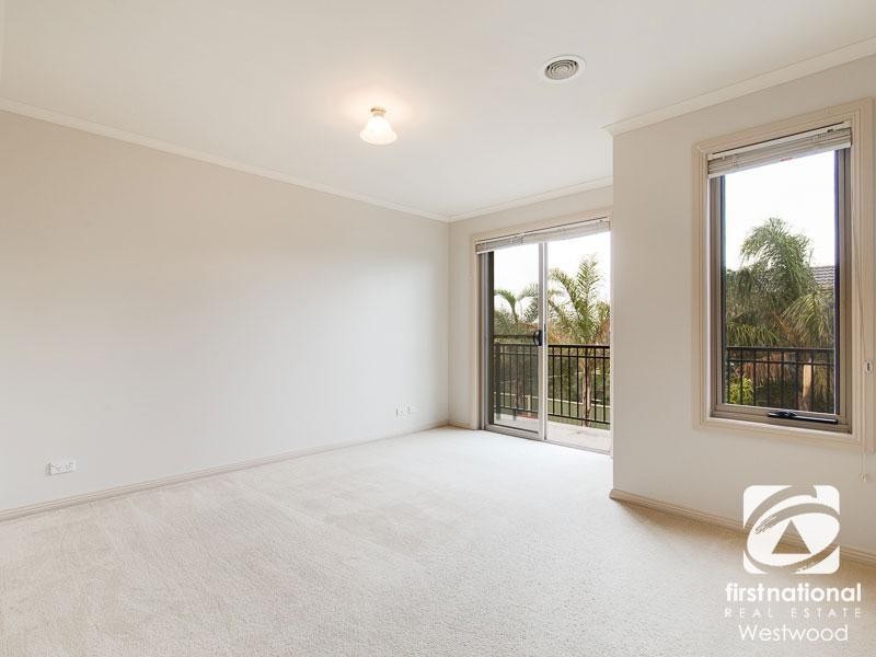 4/41 Hyde Park Terrace, Point Cook VIC 3030