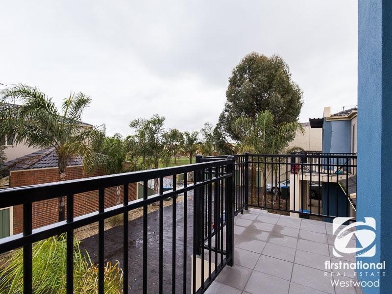 4/41 Hyde Park Terrace, Point Cook VIC 3030