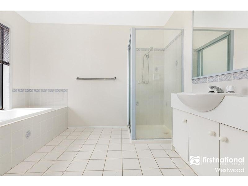 17 Gaudin Court, Werribee VIC 3030