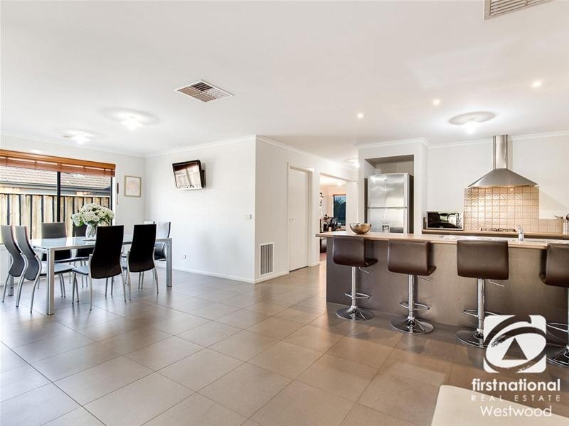 15 Emperor Parade, Tarneit VIC 3029