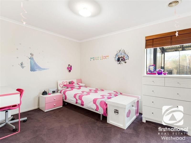 15 Emperor Parade, Tarneit VIC 3029