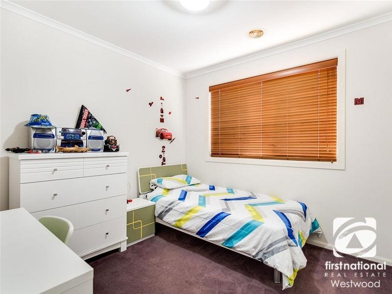 15 Emperor Parade, Tarneit VIC 3029