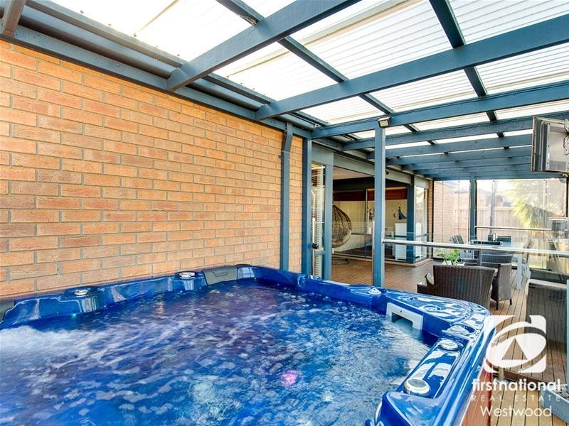 15 Emperor Parade, Tarneit VIC 3029