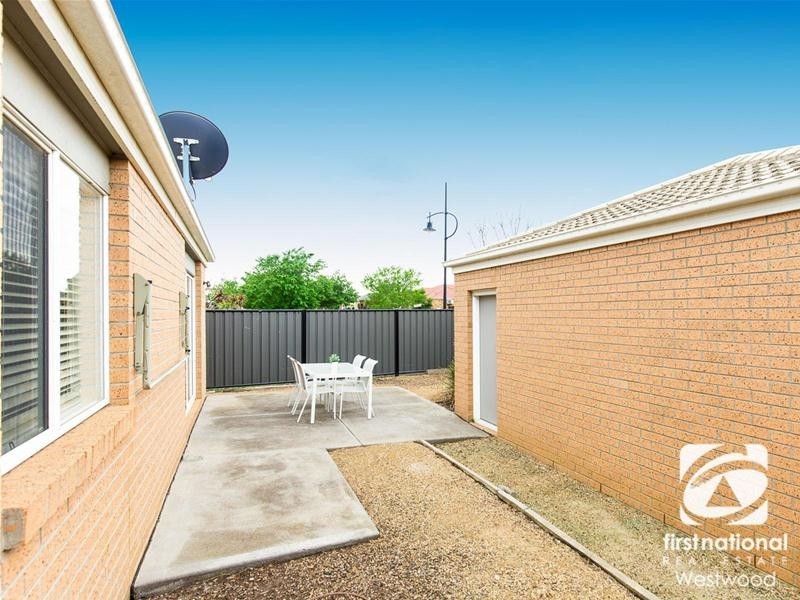1 Balladong Crescent, Tarneit VIC 3029