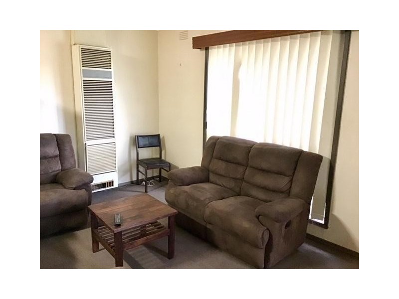 1/4 Nebo Court, Werribee VIC 3030