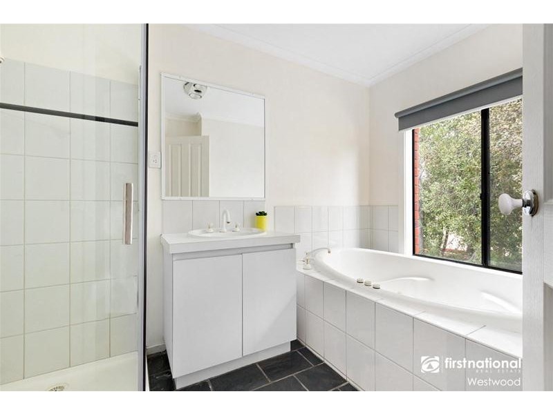 9 Kenmore Close, Hoppers Crossing VIC 3029