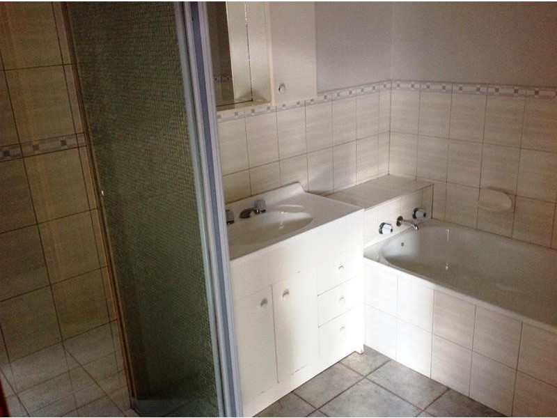 2A Hooker Road, Werribee VIC 3030