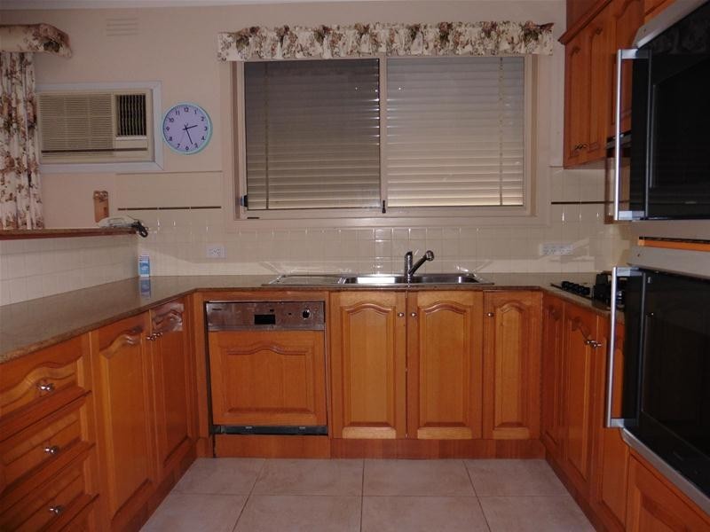 4 Doolan Street, Werribee VIC 3030